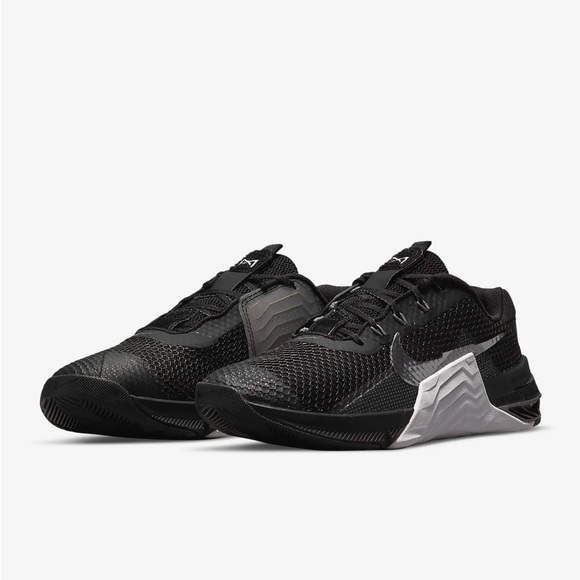 Nike Shoes - NEW Nike Metcon 7 Sneakers Black Metallic Dark Gray White Size 9.5